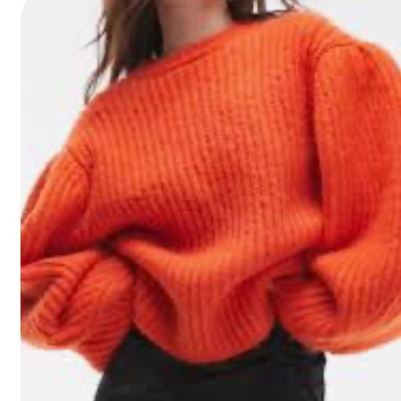 Topshop Sweaters - Topshop knit volume sleeve fluffy sweater Size SMALL NWOT